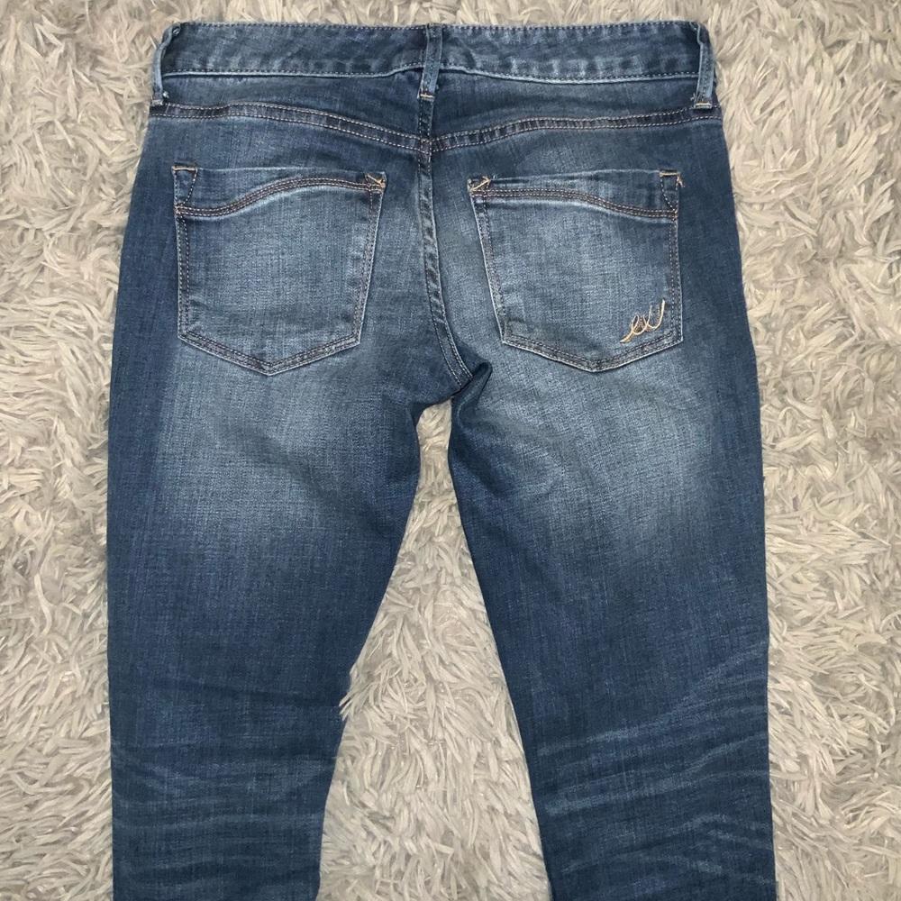 Express Low Rise Distressed Jeggings - Picture 4 of 5